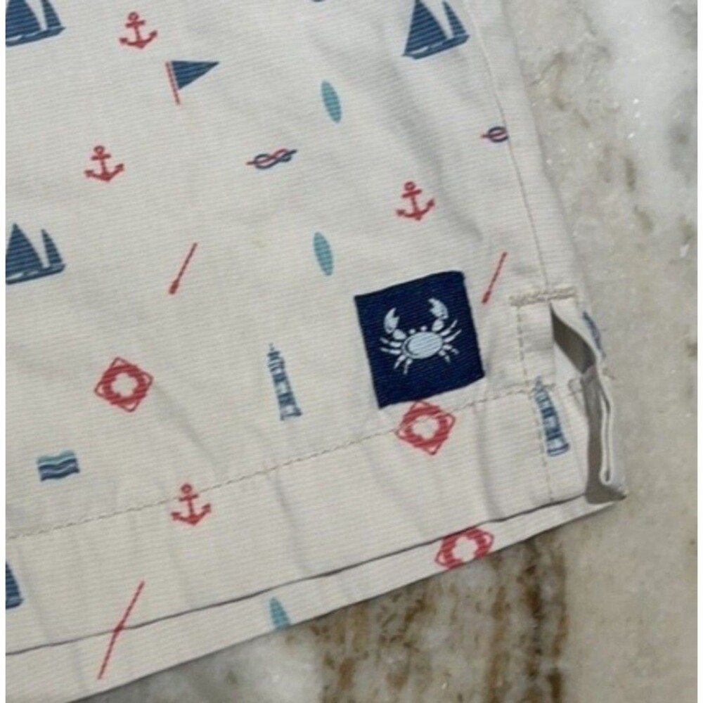 The Coast Volle Men's White Shorts in Size Medium - features stylish Boats